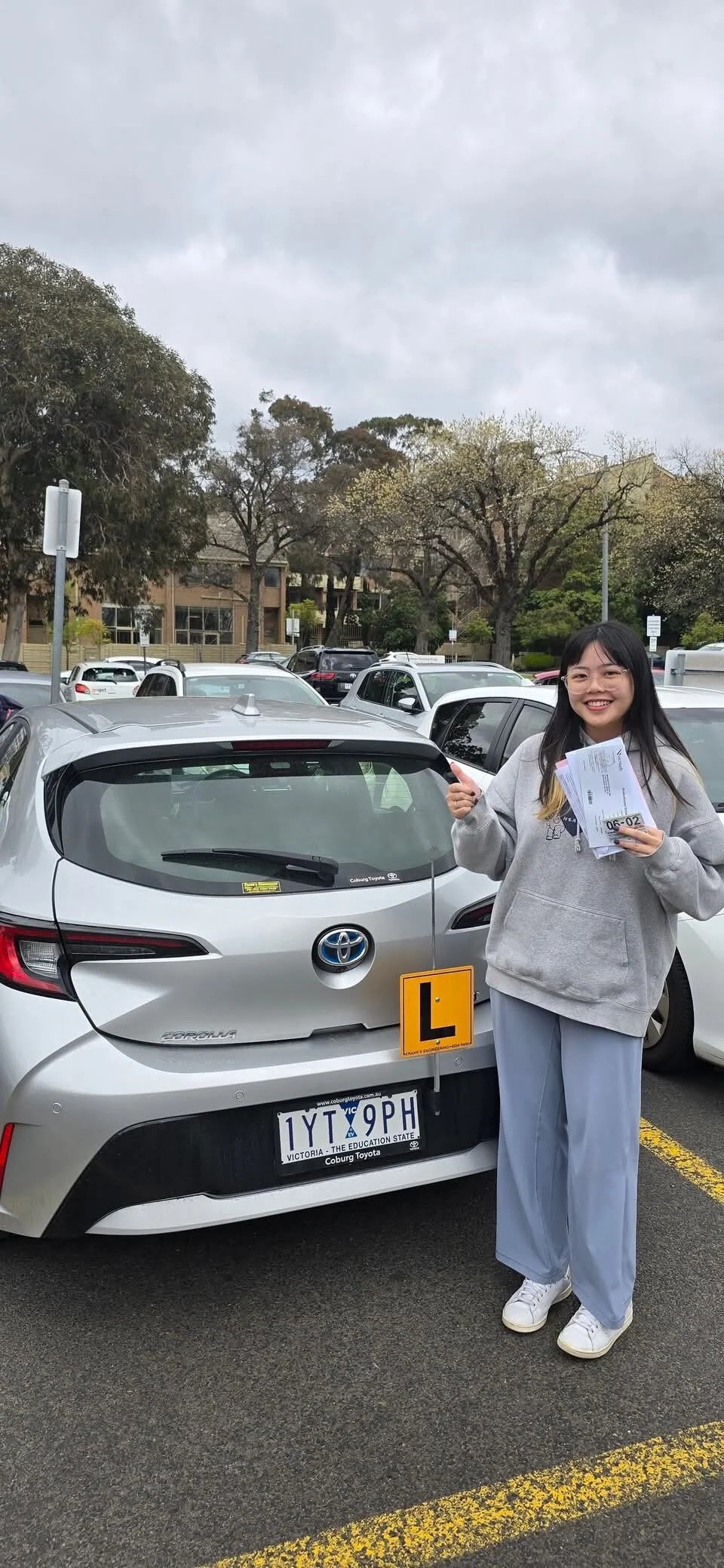 Driving school near me Melbourne — student with Freshers VicRoads accredited instructor learning to drive