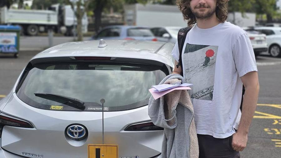 Driving School Near University of Melbourne: Free Pickup from Parkville & Carlton