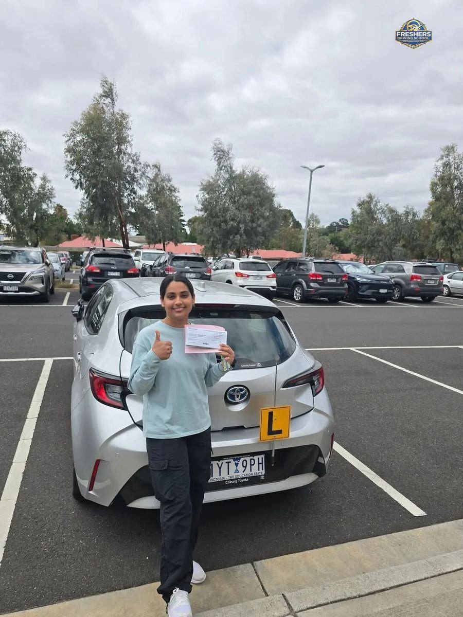 Melbourne learner driver passes VicRoads test with Freshers Driving School