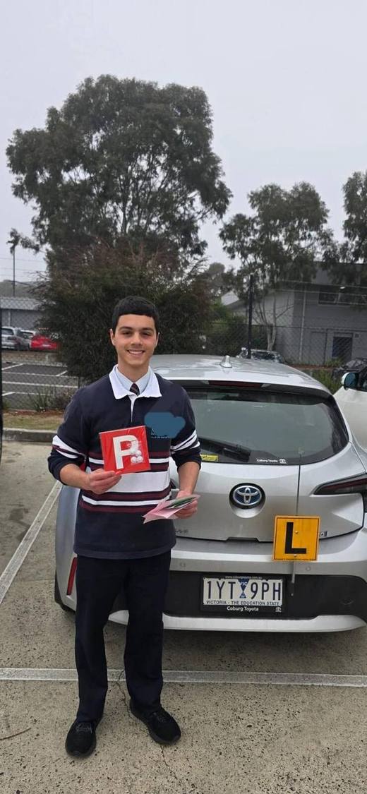 Driving school Southbank — learner driver with Freshers Driving School VicRoads accredited instructor Southbank Melbourne
